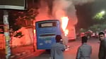 কাফরুল থানার সামনে বাসে আগুন