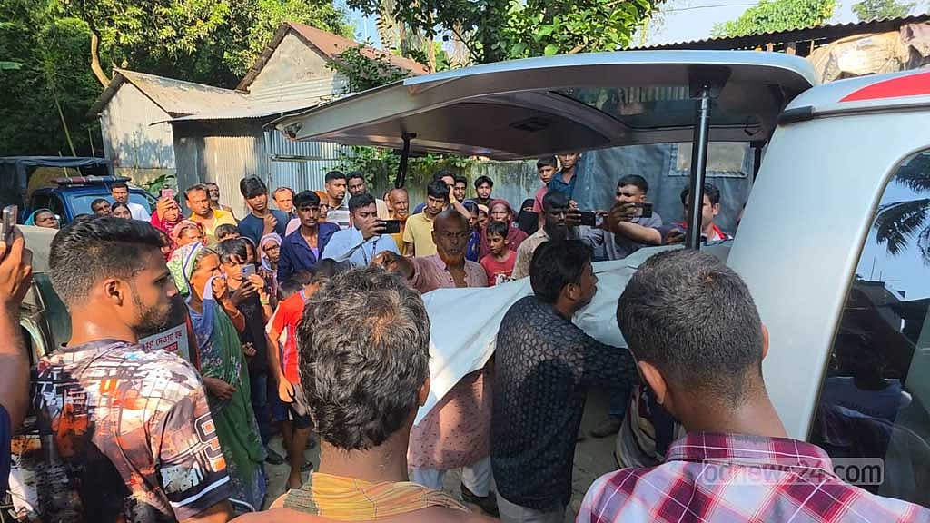 মানিকগঞ্জে ৩ লাশ: স্ত্রী-সন্তানকে হত্যার পর প্রবাসীর ‘আত্মহত্যা’, ধারণা পুলিশের