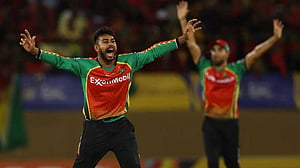 খরুচে মিরাজ, হেটমায়ারের সেঞ্চুরি ছাপিয়ে পাওয়েলের ক্যামিও