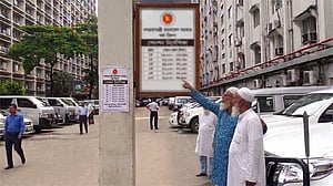সরকারি চাকুরেদের বেতন বাড়ল, পেনশনভোগীদের কী হল?