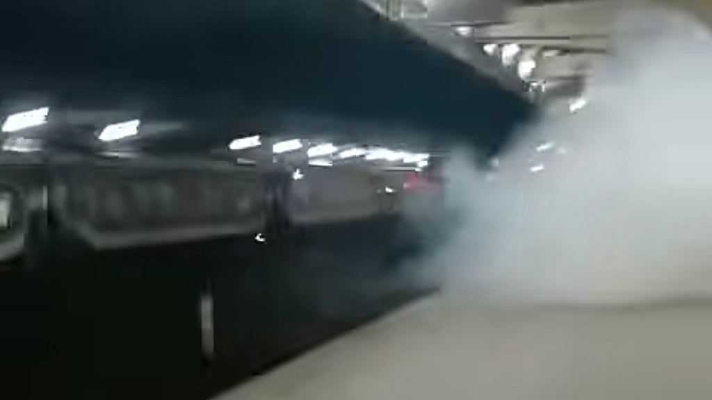 এবার কমলাপুর রেলস্টেশনে হাতবোমা বিস্ফোরণ