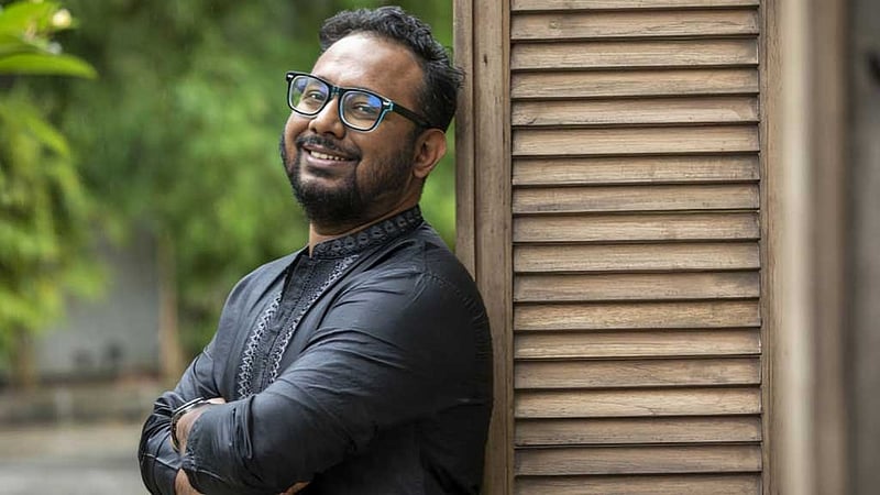 নির্মাতা রায়হান রাফীর প্রশ্ন, “কোনো সিনেমায় কোনো সাংবাদিক দম্পতি খুন হতে পারবে না?”