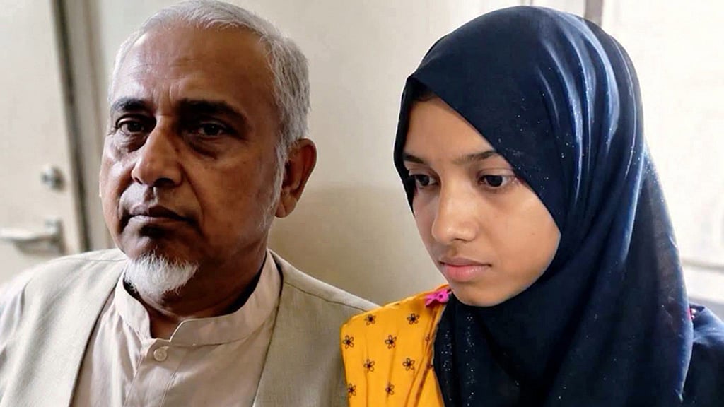 ন্যাম ভবনে গাজী নজরুলের স্ত্রী মরিয়মের ঝুলন্ত লাশ