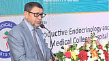 বন্ধ্যাত্বের চিকিৎসায় বিদেশমুখী প্রবণতা কমানোর ওপর জোর স্বাস্থ্যমন্ত্রীর
