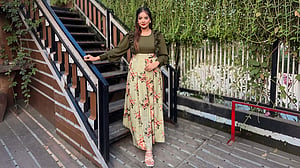 টেউ খেলানো ম্যাক্সি স্কার্টের ফ্যাশন