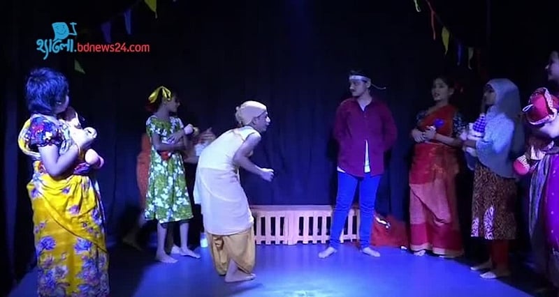 সিরাজগঞ্জে নাট্যলোকের স্টুডিও থিয়েটার হলের যাত্রা শুরু