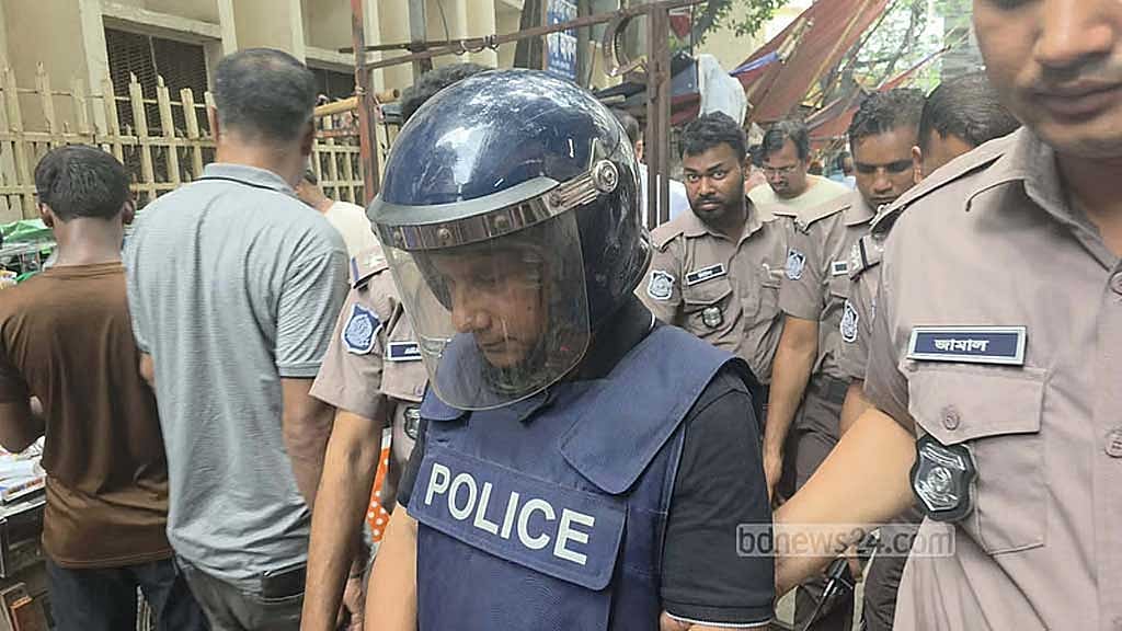 সরকারি সম্পত্তি আত্মসাৎ: সালাম মুর্শেদীসহ ১৩ জনের মামলায় সাক্ষ্য গ্রহণ শুরু