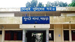 ভোরে মসজিদে যাচ্ছিলেন মানুষজন, জঙ্গল থেকে ভেসে এল নবজাতকের কান্না