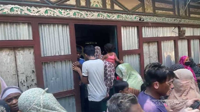 কুমিল্লায় মা ও ভাতিজিকে কুপিয়ে হত্যা, যুবক আটক