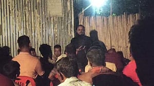 ‘অস্ত্র বানান, ২-১টা হত্যা হলেও দায় আমার’, ছড়িয়েছে চেয়ারম্যানের ভিডিও