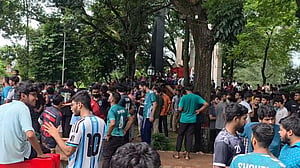 ভিসি বহালের আন্দোলনে অচল চুয়েট