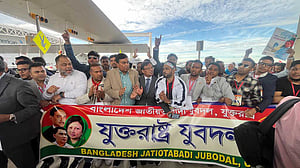 প্রধানমন্ত্রীর ফ্লাইট বিলম্ব, নিউ ইয়র্কে বিএনপি ও আওয়ামী লীগের কর্মসূচি পণ্ড