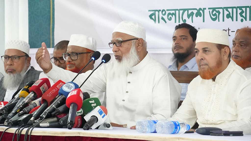 রাষ্ট্রপতি ও মন্ত্রী-এমপিদের বেতন বৃদ্ধির উদ্যোগ নিলে ‘বাধা দেব’: শফিকুর