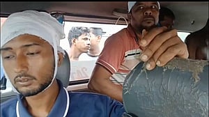 নড়াইলে আধিপত্য বিস্তার নিয়ে সংঘর্ষ, ৫ জন গুলিবিদ্ধসহ আহত ১০