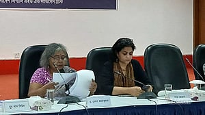 গণঅভ্যুত্থান পরবর্তী মাজার ভাঙা ও হত্যার তদন্ত নিয়ে প্রশ্ন সারা হোসেনের