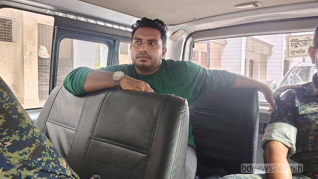 অবৈধভাবে যৌন উত্তেজক ওষুধ তৈরি, এনসিপি নেতা কারাগারে