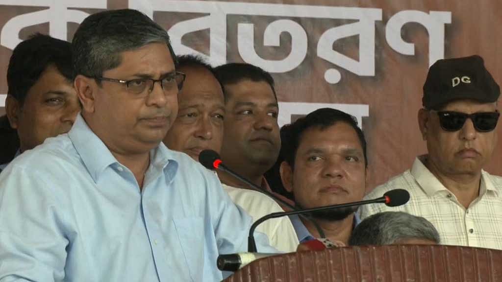 প্রধানমন্ত্রীর সহধর্মিণী জুবাইদা রহমানও ‘ফ্যামিলি কার্ড পাবেন’: স্থানীয় সরকার প্রতিমন্ত্রী