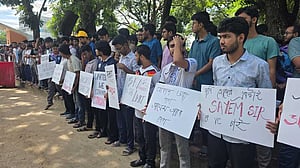 তৃতীয় দিনের মত অচল চুয়েট, প্রধানমন্ত্রীর উদ্দেশ্যে খোলা চিঠি