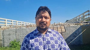 টাঙ্গাইলে সেতুতে রডের বদলে বাঁশ: এবার প্রকৌশলীকে ‘স্ট্যান্ড রিলিজ’