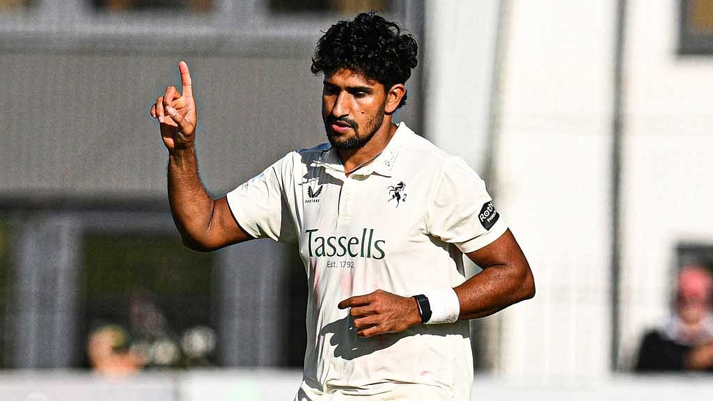 দারুণ এক স্পেলে তিন উইকেট খালেদের