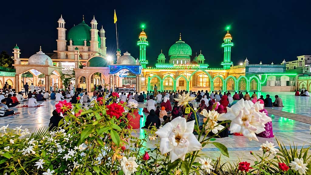 পশ্চিমা আমদানি নয়: সুফি দর্শনেই আছে বহুত্ববাদের শিকড়
