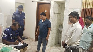 মানিকগঞ্জে ভিক্ষুক সেজে বাসায় ঢুকে বৃদ্ধাকে হাতুড়িপেটা, স্বর্ণ ছিনতাই