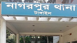 টাঙ্গাইলে স্ত্রীকে কুপিয়ে হত্যার পর স্বামীর ‘আত্মহত্যার চেষ্টা’