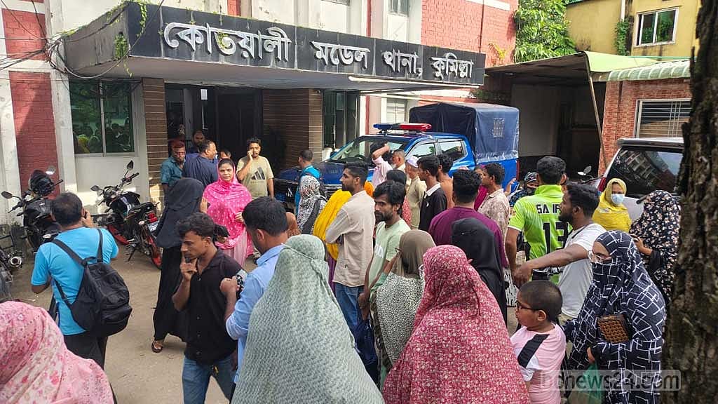 ‘কিশোর গ্যাং’-বিরোধী অভিযান: ‘দোষ করসে, নিয়া আইসে, খুব ভালো হইসে’