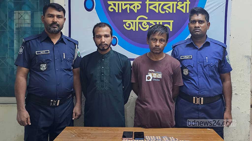 কুড়িগ্রামে ১৫৭ ট্যাপেন্টাডল ট্যাবলেটসহ গ্রেপ্তার ২
