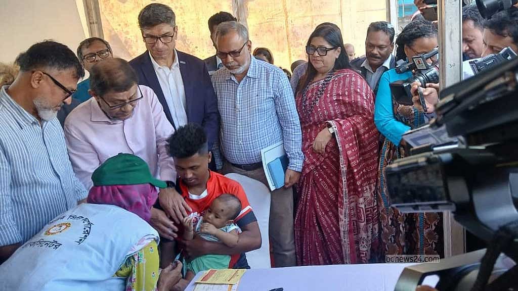 হামের বিশেষ টিকাদান কর্মসূচি শুরু, টিকা পাবে ৩৪ লাখ শিশু