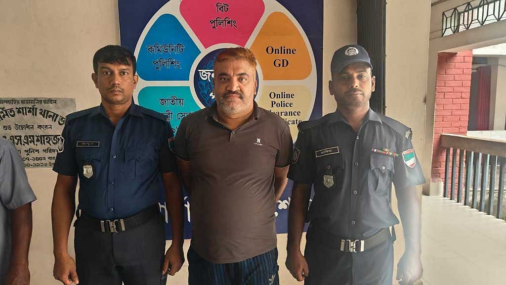 যশোরে বিস্ফোরক আইনে আওয়ামী লীগ নেতা গ্রেপ্তার