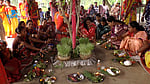নেচে-গেয়ে কারাম উৎসবে মাতল মাহাতোরা