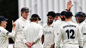 নর্থ্যাম্পটনের হারে কাউন্টির প্রথম বিভাগে খালেদ-হাসানদের কেন্ট