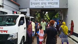 ঝিনাইদহে চলন্ত ট্রেনে ওঠার সময় পা পিছলে নারীর মৃত্যু
