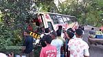 মাদারীপুরে যাত্রীবাহী বাস নিয়ন্ত্রণ হারিয়ে গাছের সঙ্গে ধাক্কা, আহত ১৫