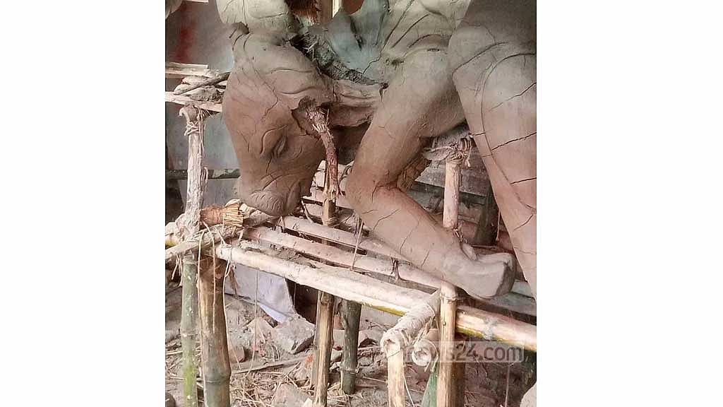পঞ্চগড়ে রাতের আঁধারে দুর্গাপূজার প্রতিমা ভাঙচুর