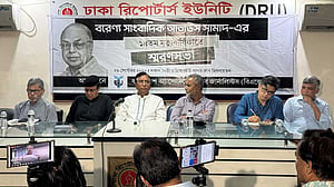 ‘সাংবাদিক আতাউস সামাদ কোনো চাপে অবস্থান বদলাননি’