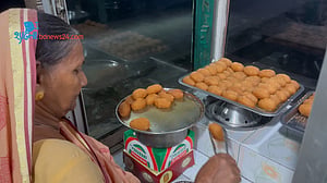প্রায় ২০০ বছরের ঐতিহ্যবাহী চমচম