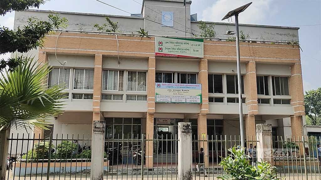 ঠাকুরগাঁও-১ উপনির্বাচন: বিএনপি-জামায়াতসহ ৬ প্রার্থীর মনোনয়ন দাখিল
