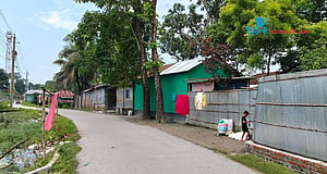 অবহেলার কষ্ট নিয়ে বেড়ে উঠছে হরিজন শিশুরা