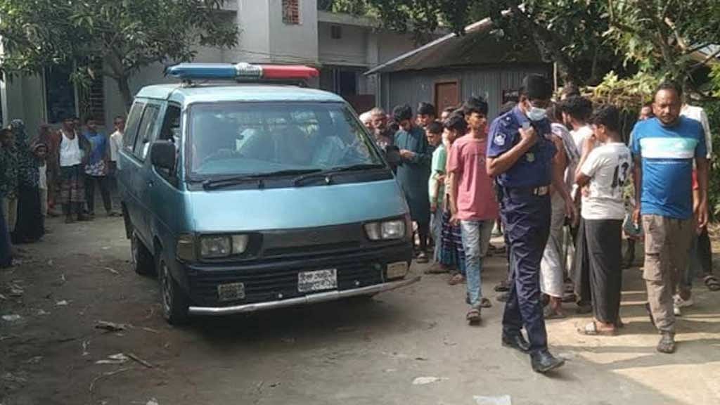 পাবনায় প্রবাসীর স্ত্রীর ঝুলন্ত মরদেহ উদ্ধার