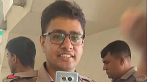 হাফ প্যান্ট পরে মেট্রোরেলে উঠতে বাঁধা পাওয়ার অভিযোগ, তদন্তে কমিটি