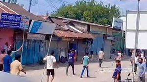 বাহুবলে ‘সিএনজি-টমটম স্ট্যান্ড’ দখল নিয়ে সংঘর্ষ, আহত ২৫