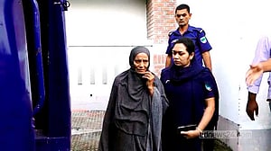 এখন উল্টো বিএনপি অফিস ভাঙার মামলায় কারাগারে আওয়ামী লীগ নেতার বৃদ্ধ মা