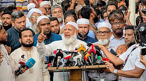 রাড্ডা স্বাস্থ্যকেন্দ্রকে ৫০ লাখ টাকা অনুদানের ঘোষণা জামায়াত আমিরের