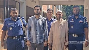 সিরাজগঞ্জে গাড়িচাপা দিয়ে জোড়া খুনের মামলায় বাবা-ছেলে গ্রেপ্তার