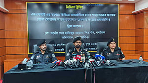 বেশিরভাগ অপরাধের মূলে ‘জমি-জমার বিরোধ’, রাড্ডা ও নিউ গিনিতে ভাংচুর প্রসঙ্গে বলছে এসআরবি