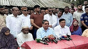 ‘বেহেশতের টিকিট বিক্রি’ করা এমপিদের এলাকাতেই সারের সংকট: প্রতিমন্ত্রী