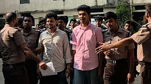 সাবেক এমপির বাসা থেকে গ্রেপ্তার ছাত্রলীগের ১৫ নেতাকর্মী রিমান্ডে
