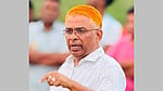 পাবনায় মিছিলের প্রস্তুতিকালে উপজেলা আওয়ামী লীগের সভাপতিসহ আটক ১৪